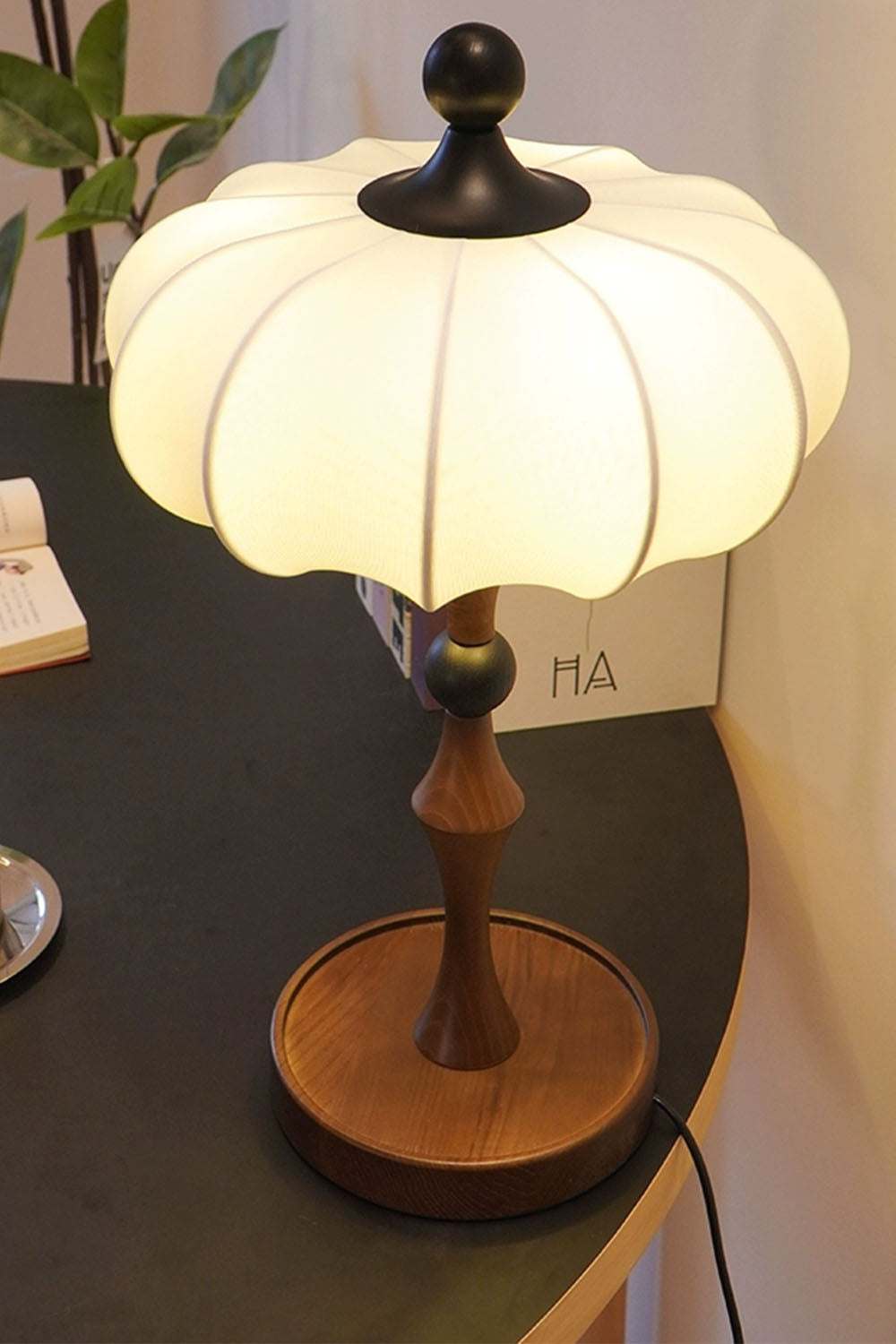 Adesso Orchard Table Lamp - view 8 | everlamps