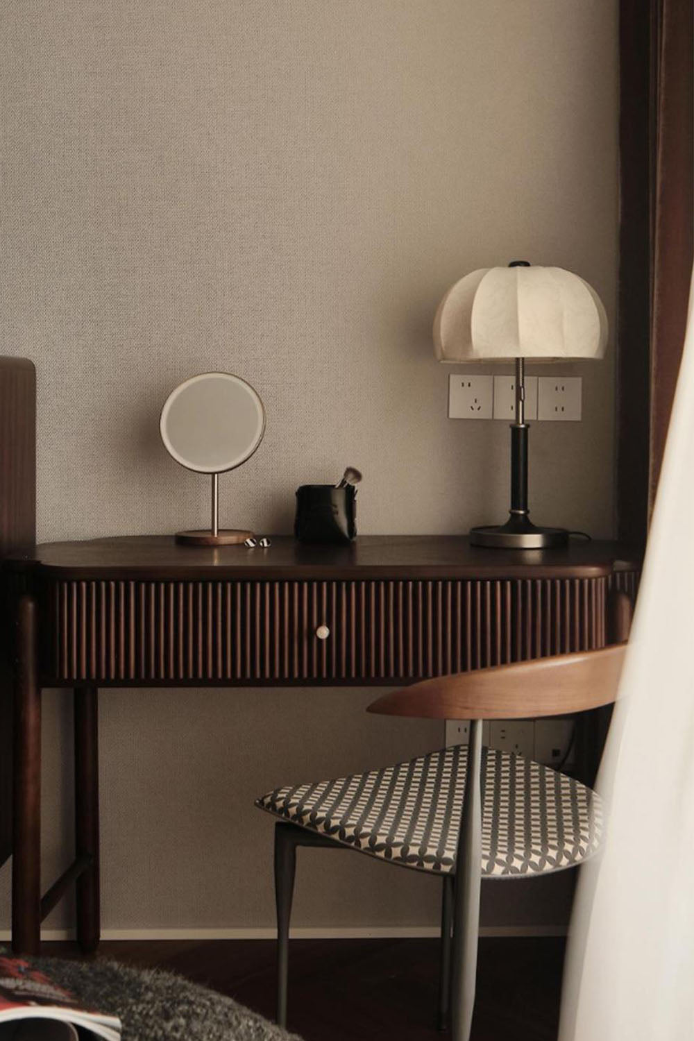 Petal Soft-Shade Pull-Cord Table Lamp - view 9 | everlamps