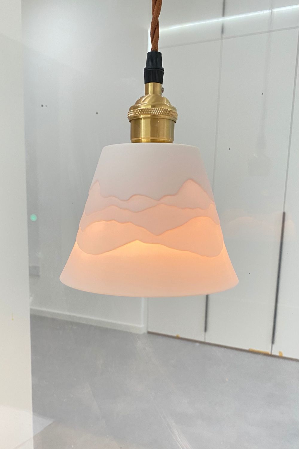 Mountains Shadow Ceramic Pendant Lamp - everlamps