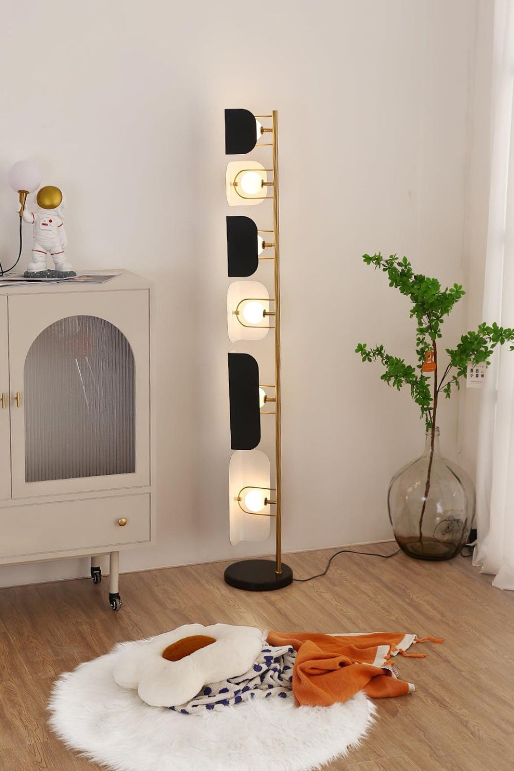 Leagan Stacked Panel Modern Floor Light - view 4 | everlamps