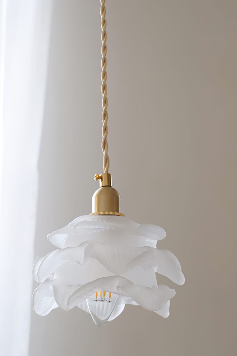 1970 Retro Bloom Glass Pendant Light - view 20 | everlamps