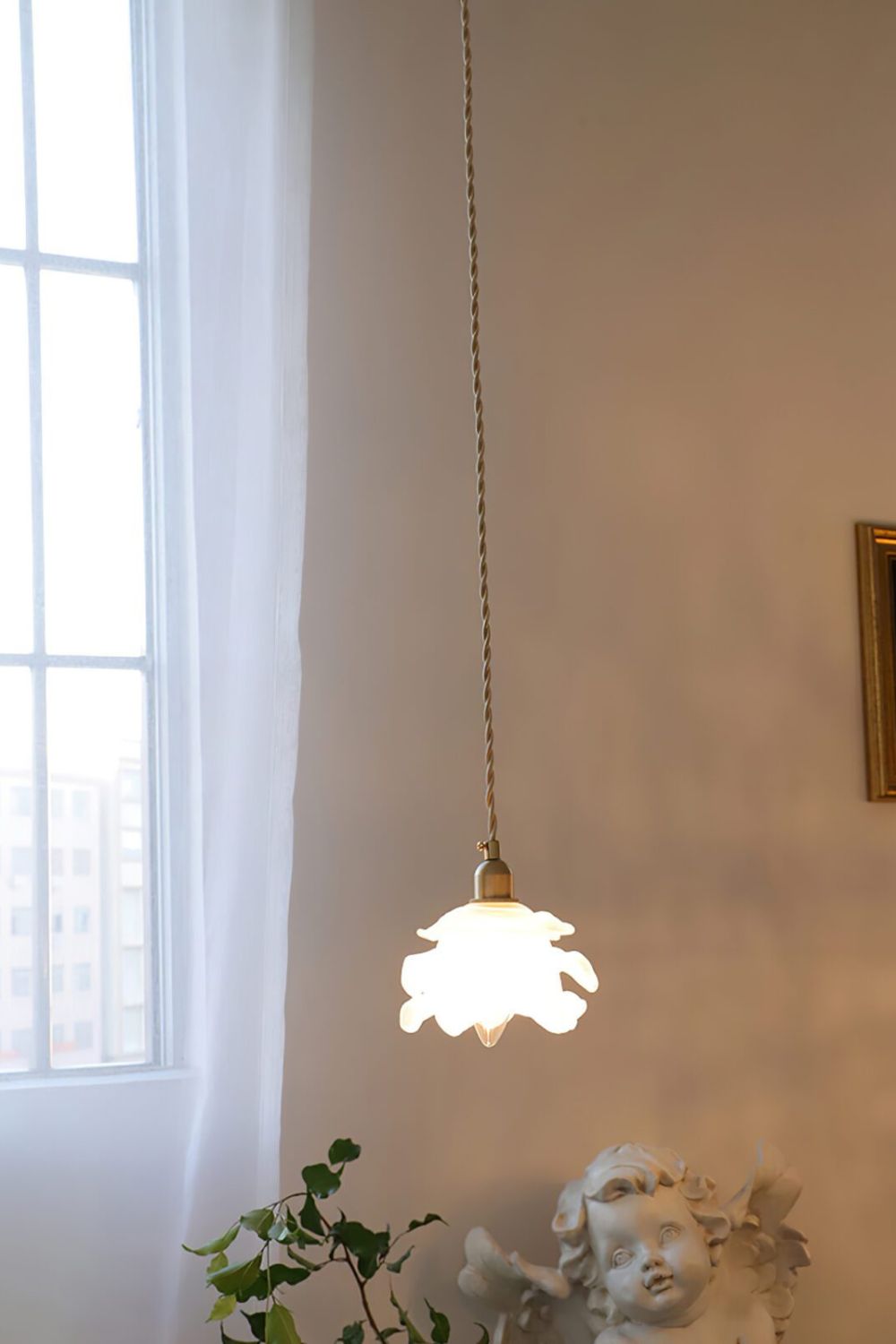 1970 Retro Bloom Glass Pendant Light - view 13 | everlamps