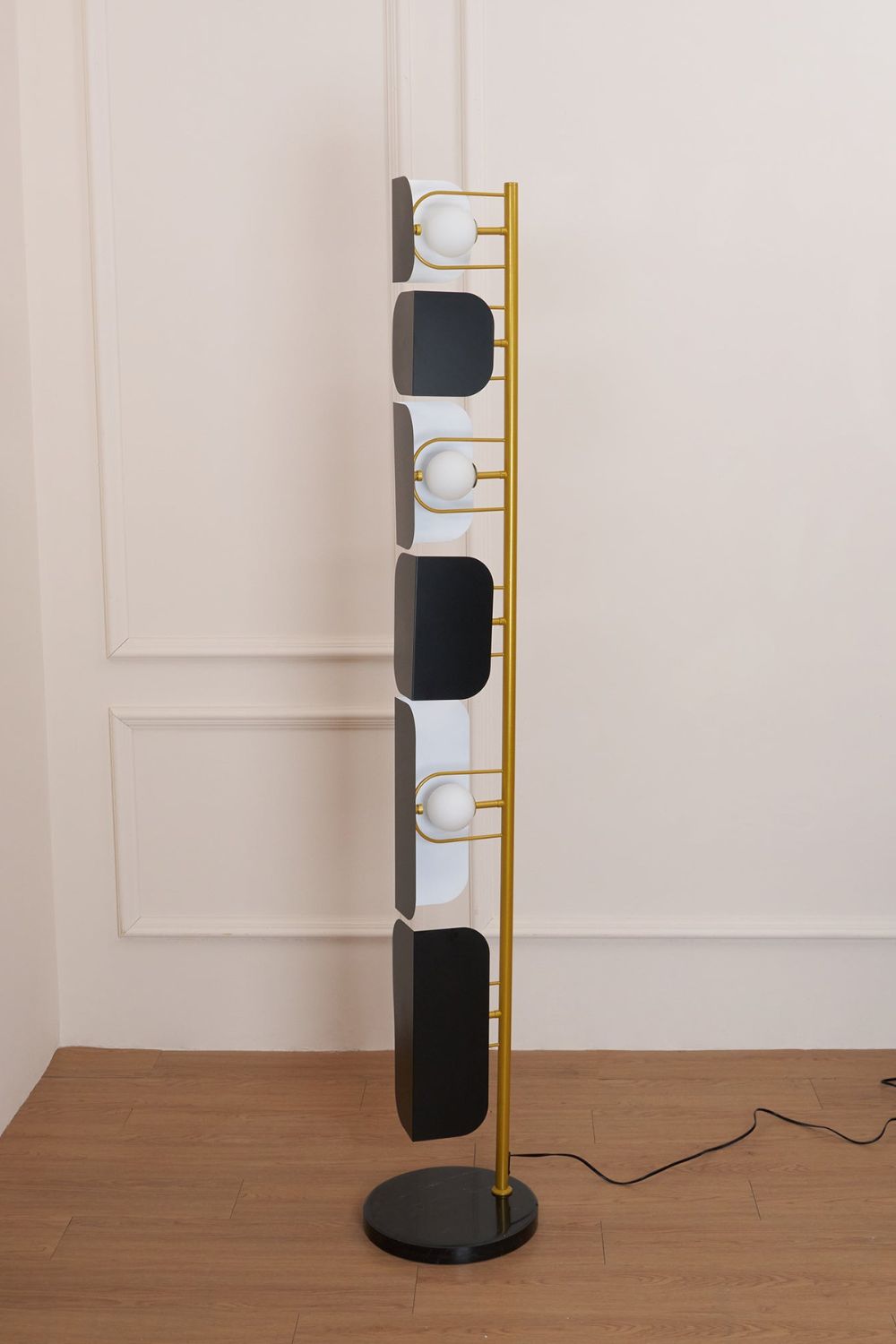 Leagan Stacked Panel Modern Floor Light - view 13 | everlamps