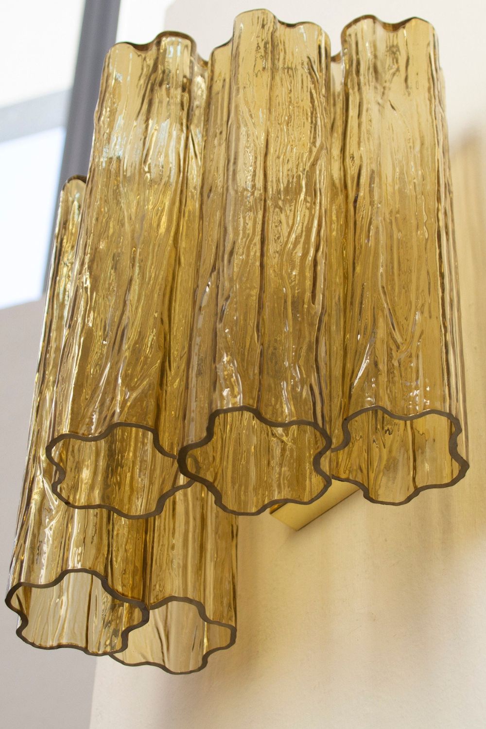 Italian Art amber glass tube wall lamp - view 9 | everlamps