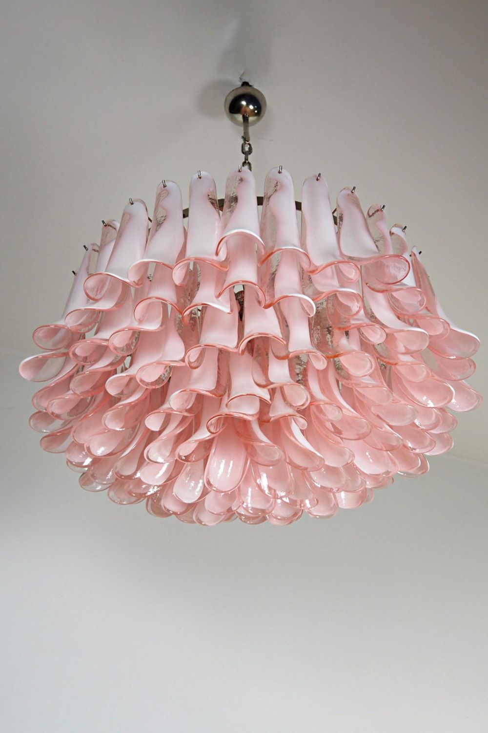 1990s Italian Art Pink Flower Chandelier - view 4 | everlamps