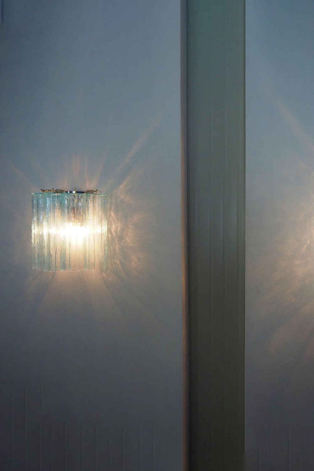 Blue Art Glass Tube Wall lamp - view 3 | everlamps
