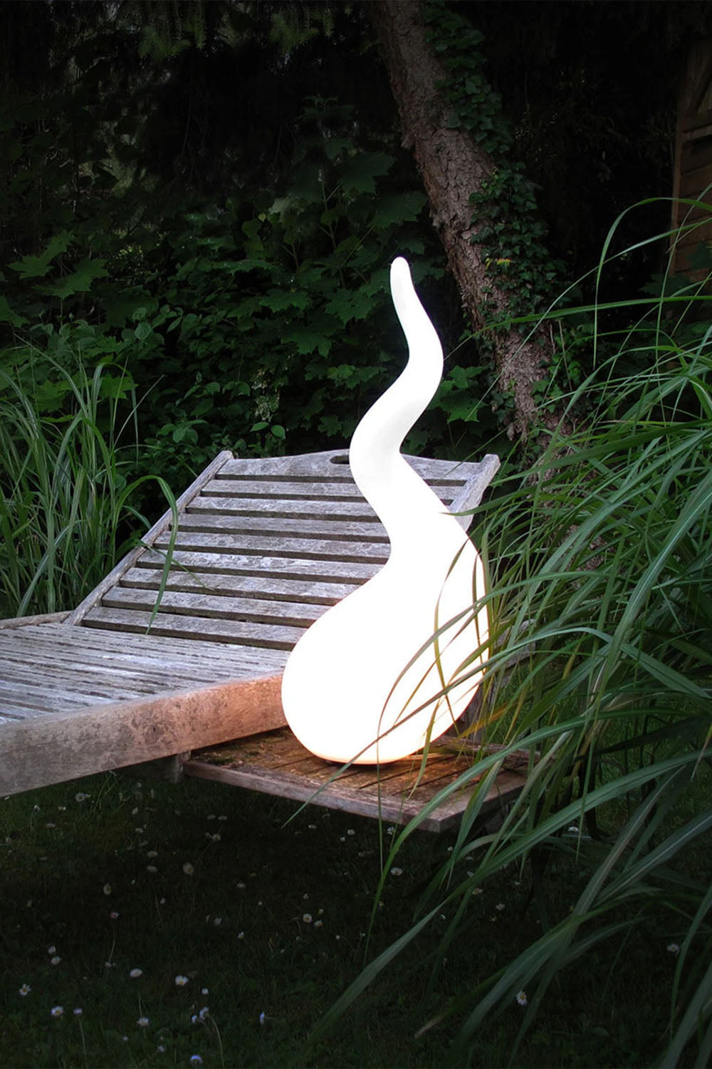 Alien M Easy Outdoor Floor Lamp - view 9 | everlamps