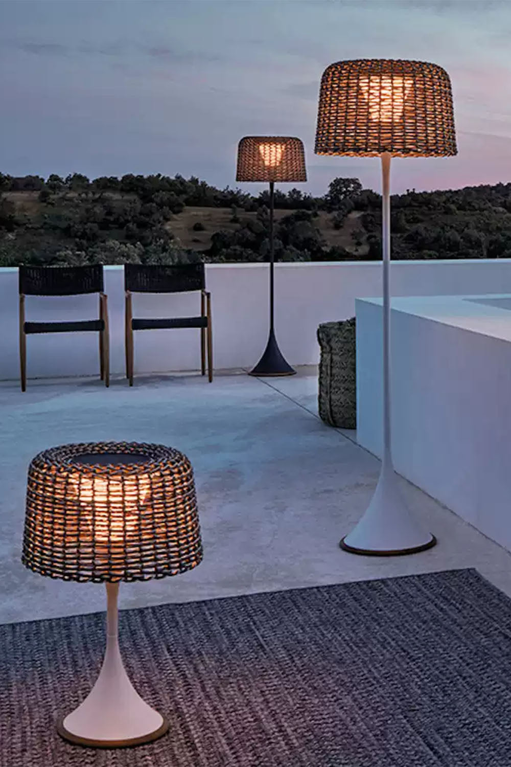 Ambient Mesh Outdoor Floor Lamp - view 9 | everlamps