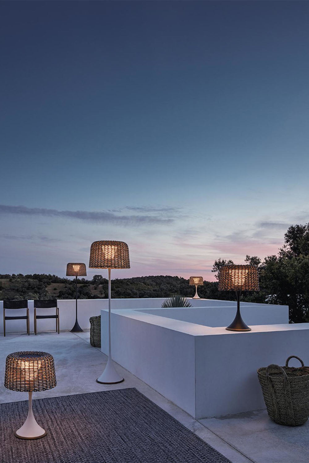 Ambient Mesh Outdoor Floor Lamp - view 3 | everlamps