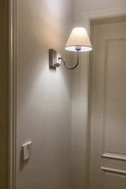 American Simple Solid Wood Wall Lamp - view 2 | everlamps