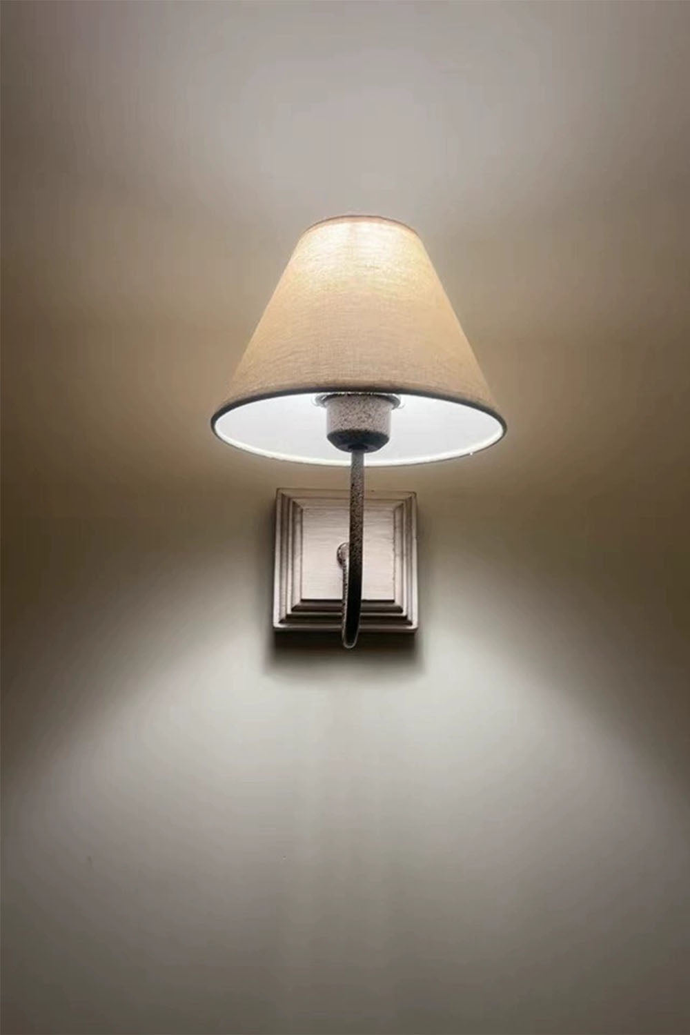 American Simple Solid Wood Wall Lamp - view 6 | everlamps