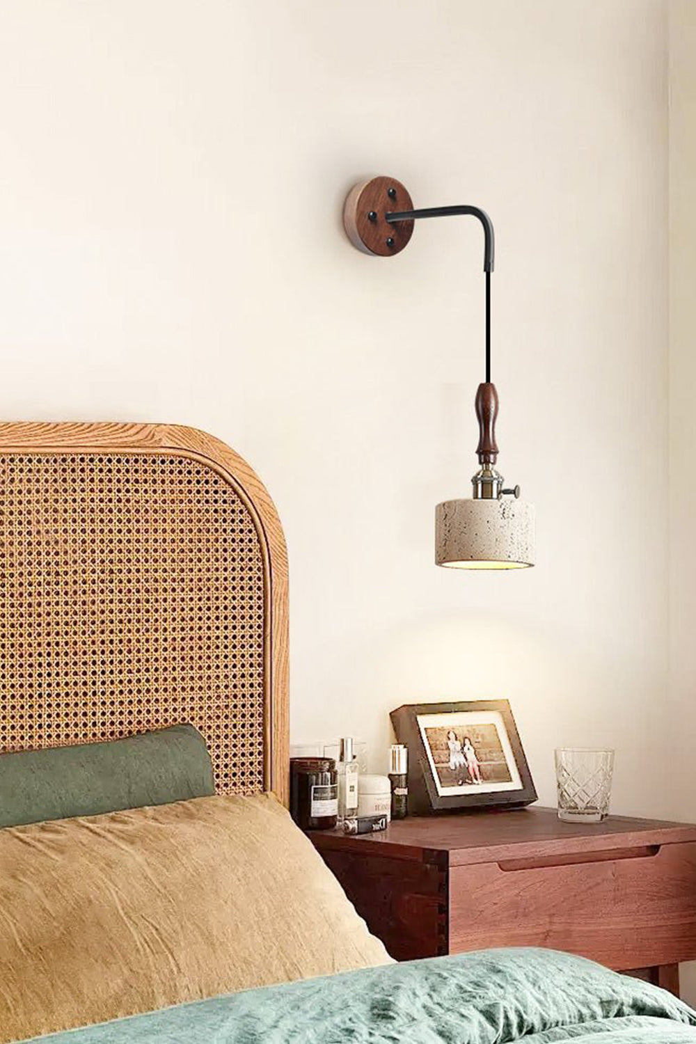 Arvilo Wall Lamp - view 3 | everlamps