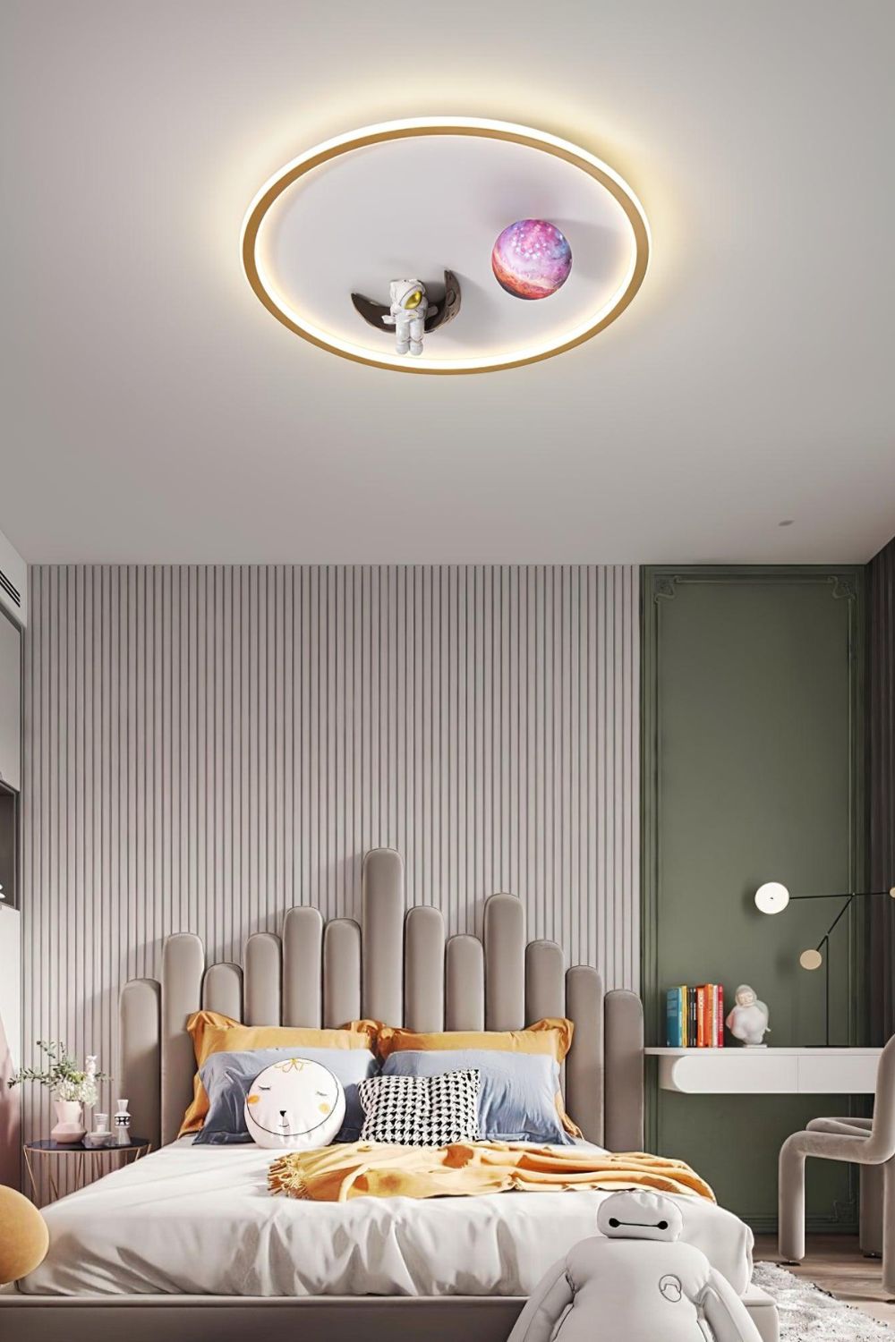 Astronaut Ceiling Lamp - view 9 | everlamps