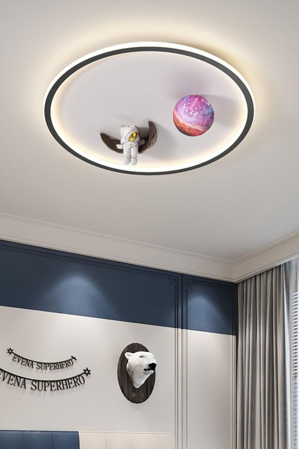 Astronaut Ceiling Lamp - view 18 | everlamps
