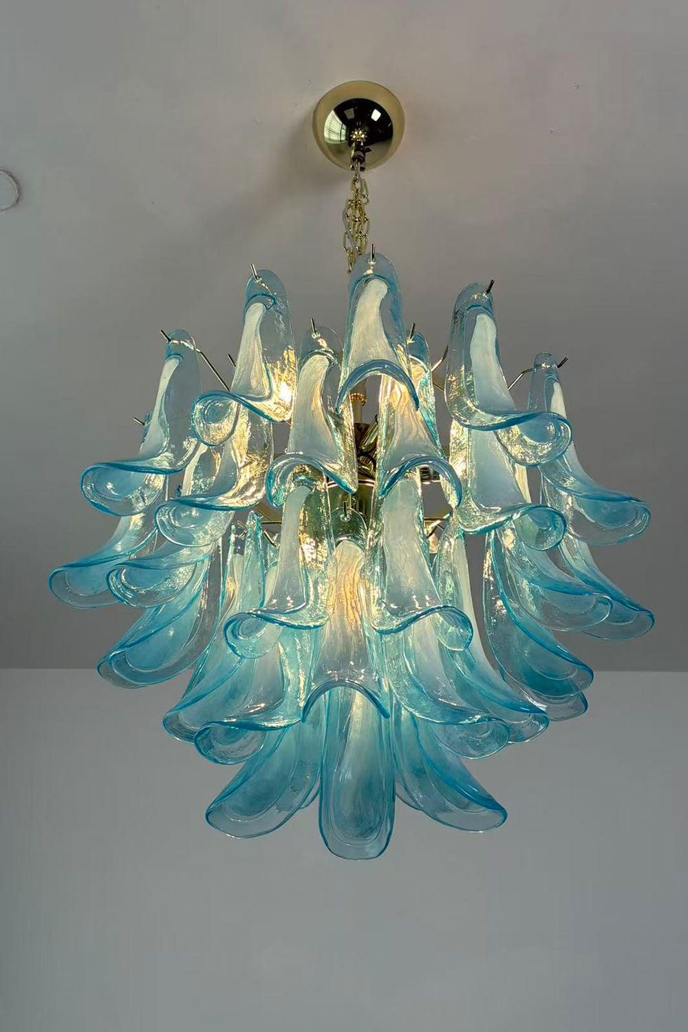Azurea Petal Glass Chandelier | detail | Samu  Lamp