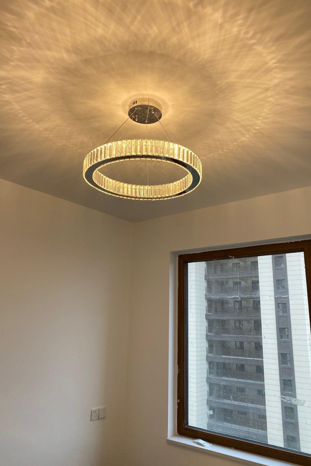 Bertolda Chandeliers - everlamps