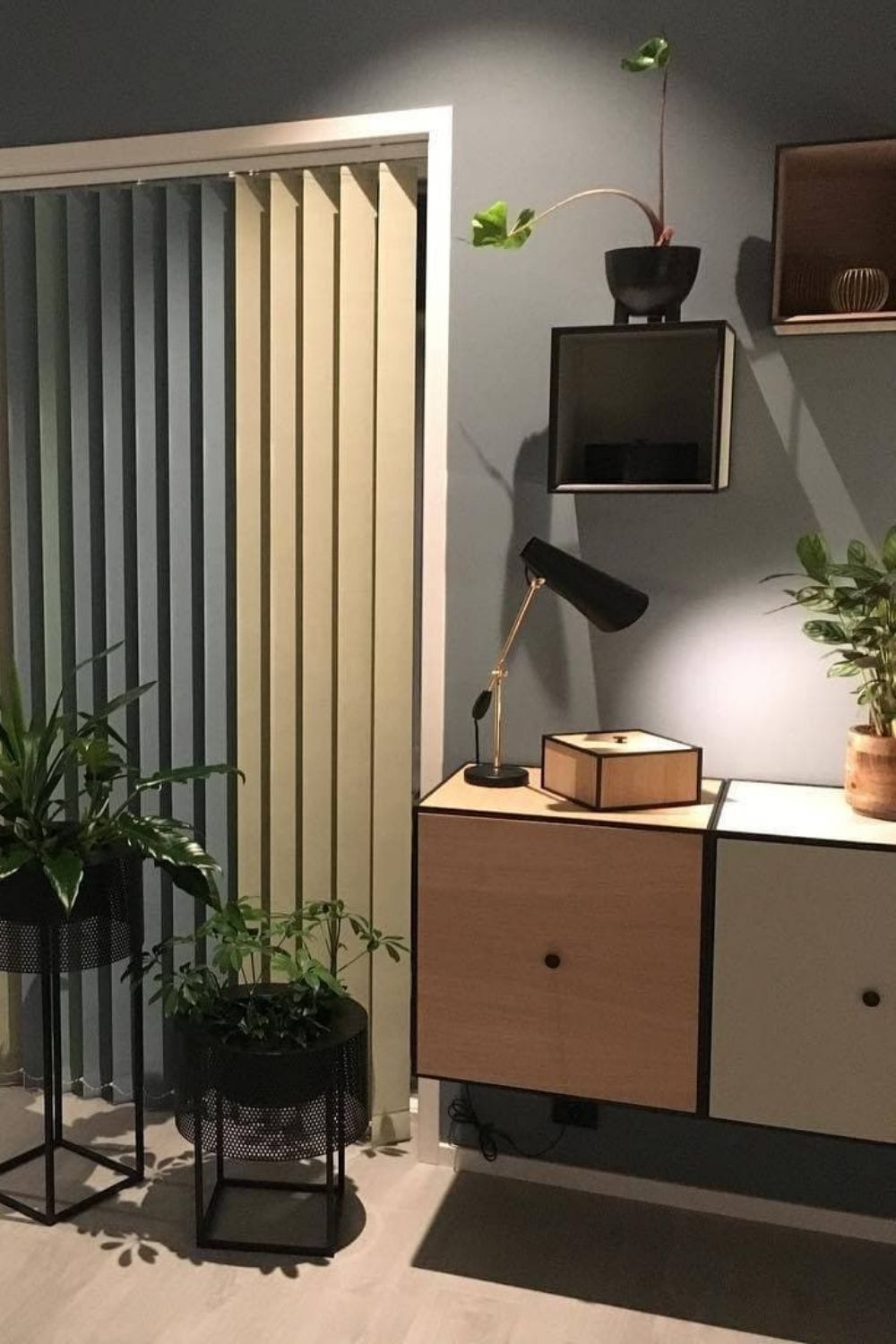 Birdy Table Lamp - view 26 | everlamps