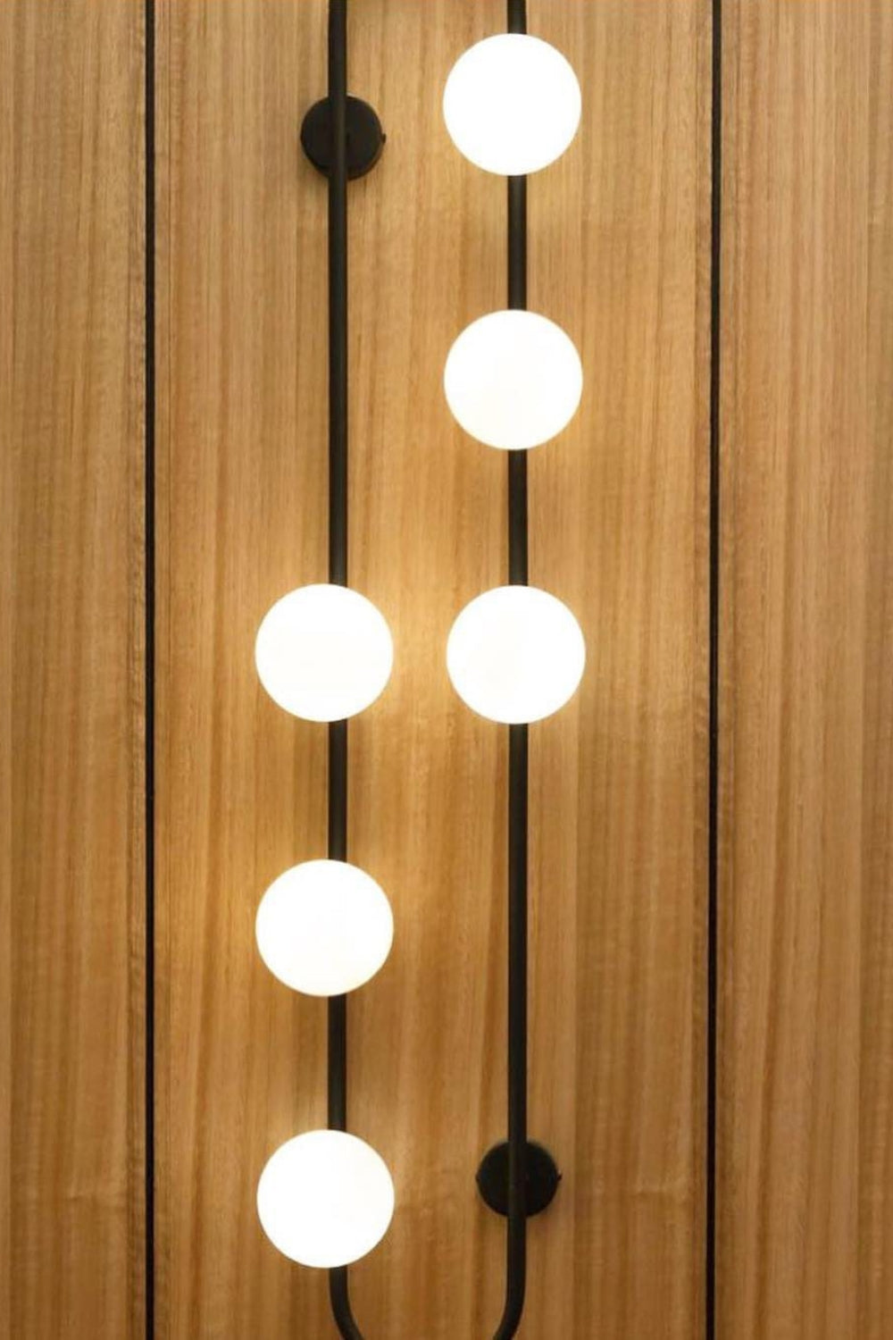 Buch Wall Lamp - everlamps