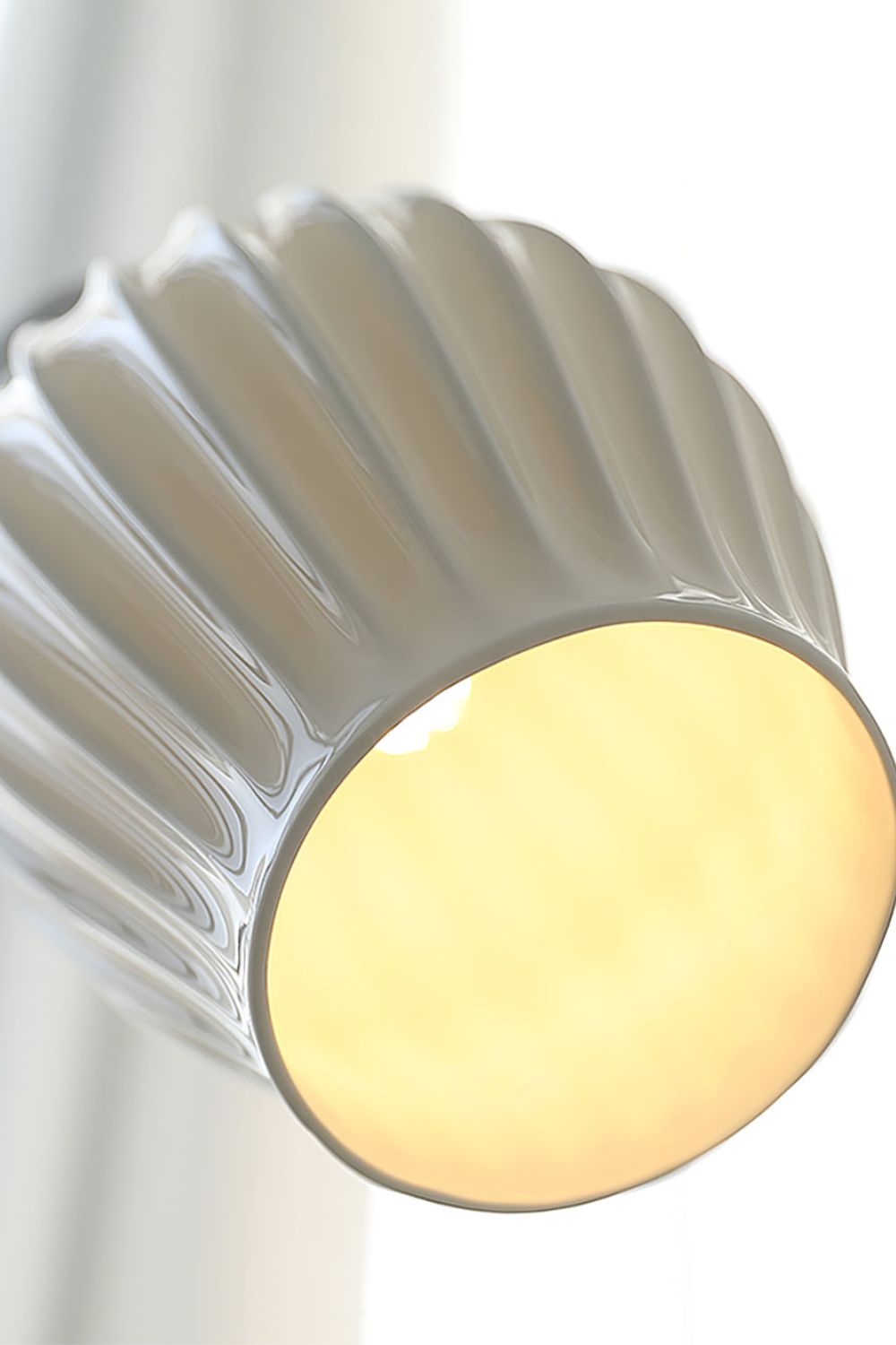 Ceramic Ribbed Floor Lamp - everlamps