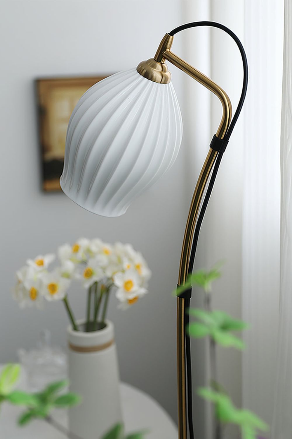Ceramic Ribbed Floor Lamp - everlamps