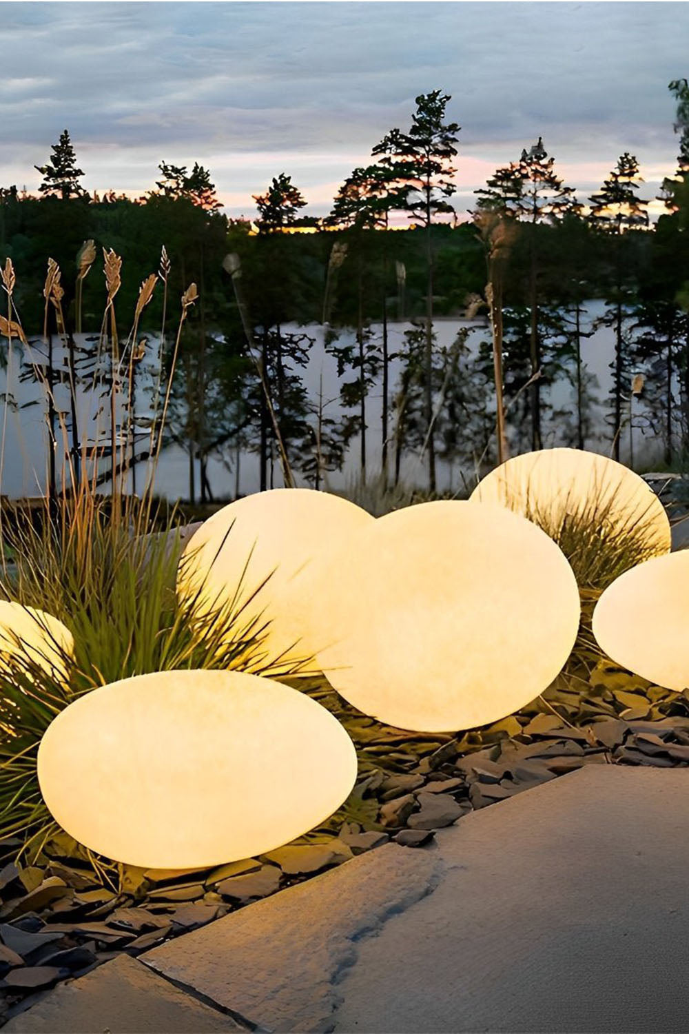 Cobblestone Outdoor Floor Lamp - view 7 | everlamps
