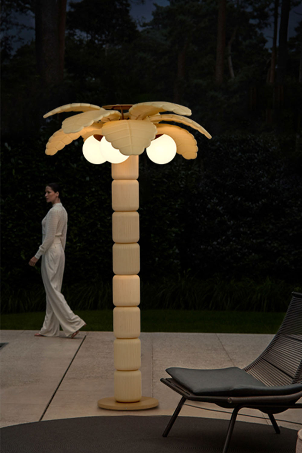 Coconut Tree Outdoor Floor Lamp - view 8 | everlamps