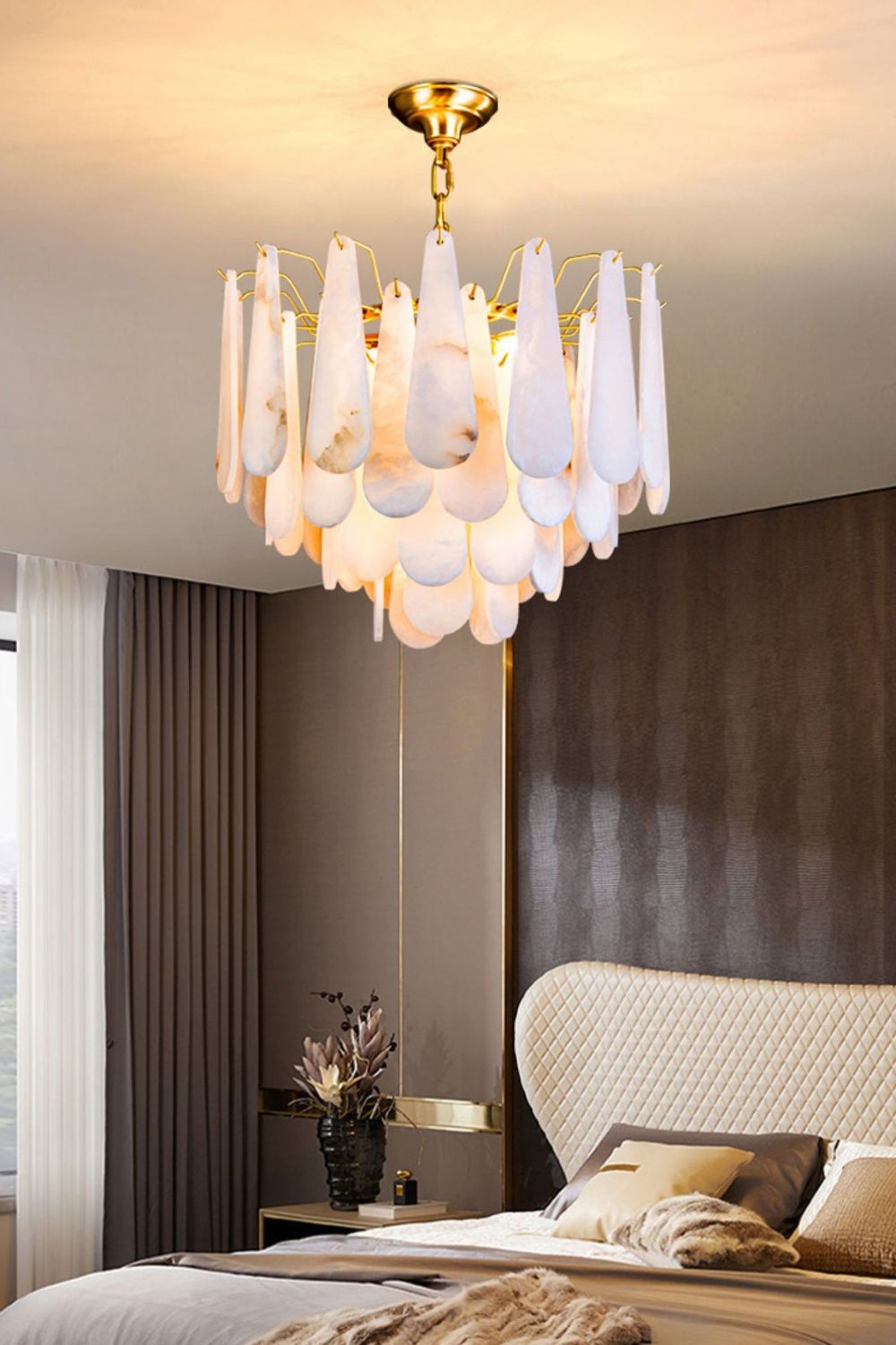 Cora Chandelier - everlamps