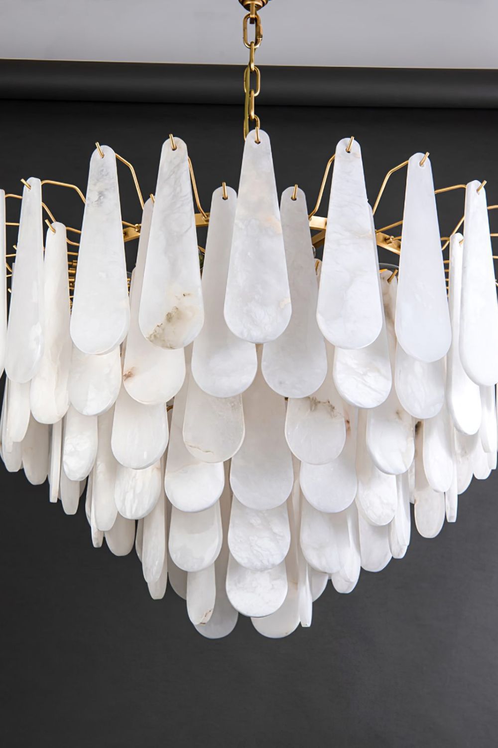 Cora Chandelier - everlamps