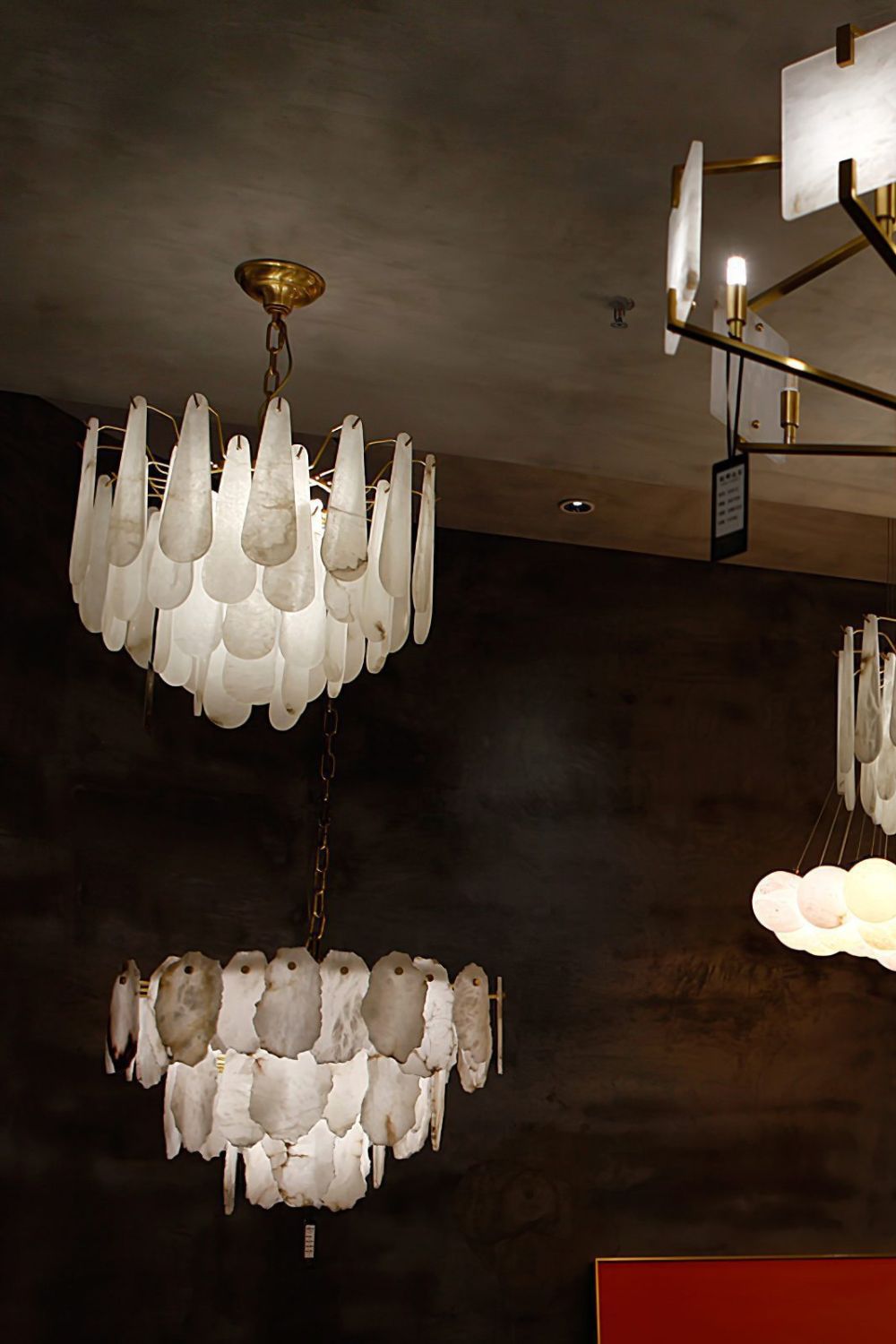 Cora Chandelier - everlamps