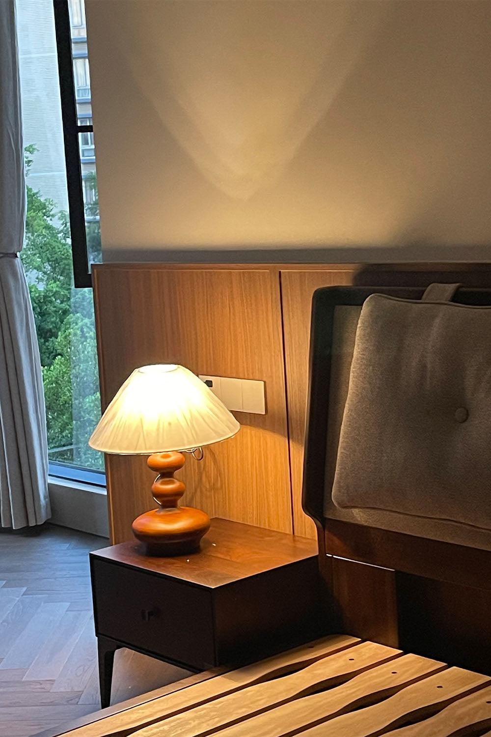 Crigler Table Lamp - view 21 | everlamps