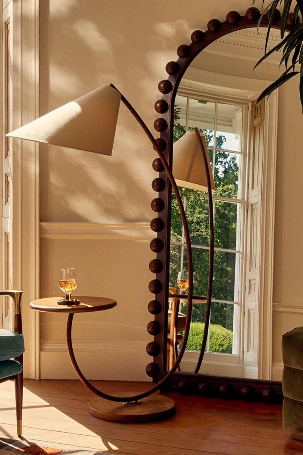 Curved Shelf Floor Lamp - view 4 | everlamps