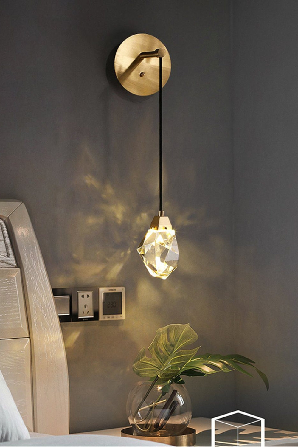 Diamond Crystal Glass Wall Light - everlamps