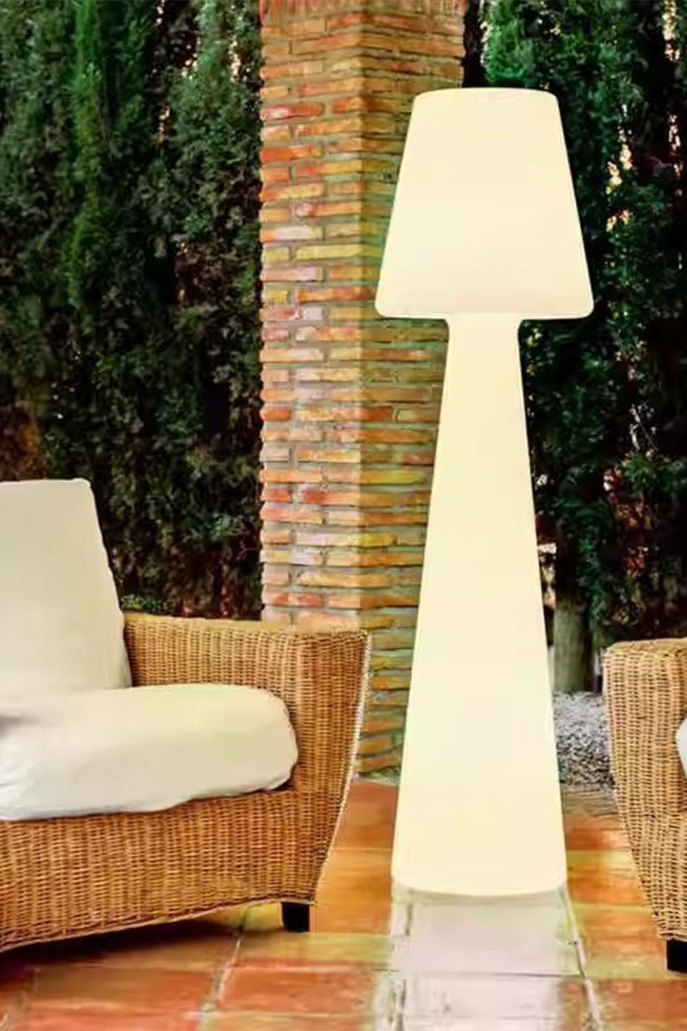 Dipa Floor Lamp - view 4 | everlamps