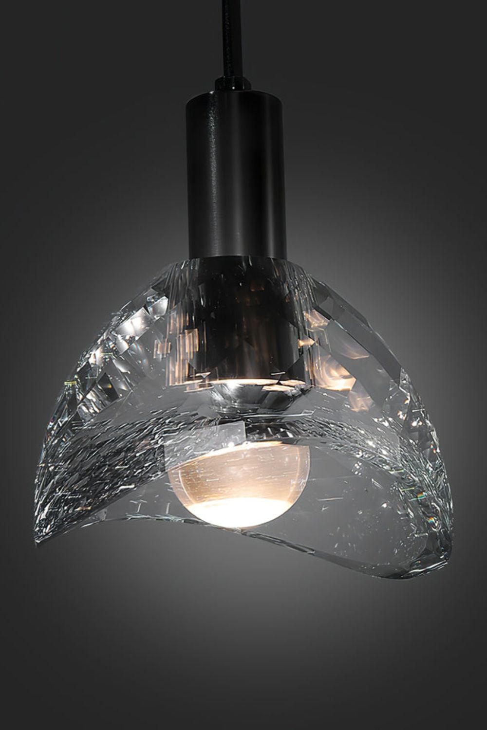 Ebbe Crystal Pendant Lamp - everlamps