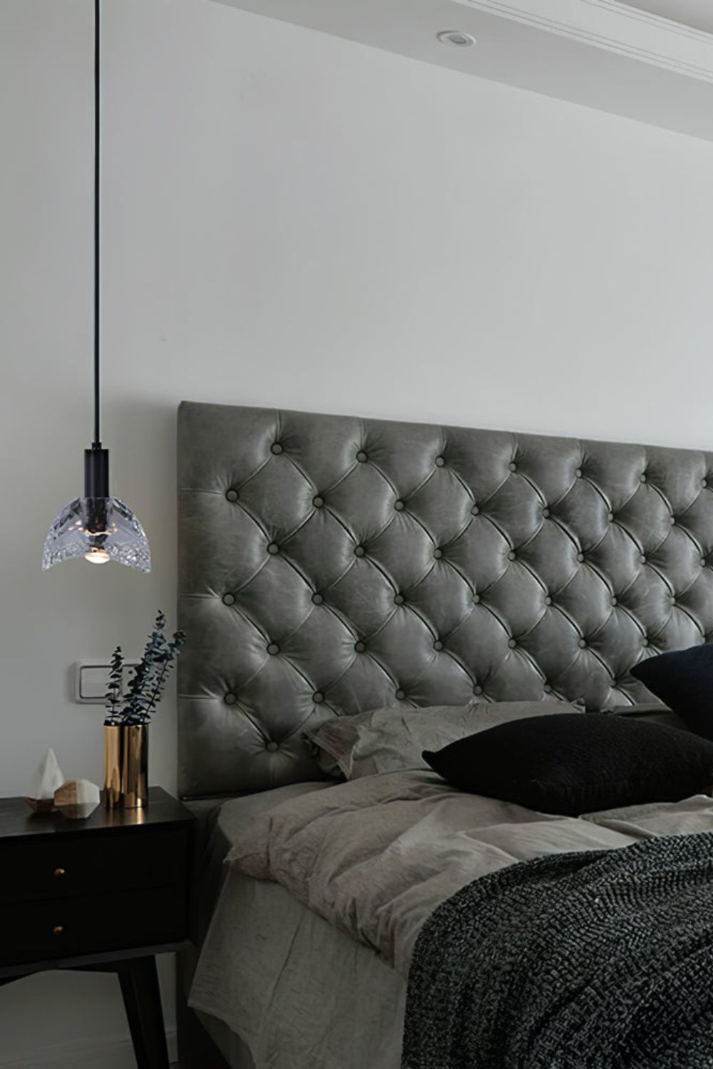 Ebbe Crystal Pendant Lamp - everlamps