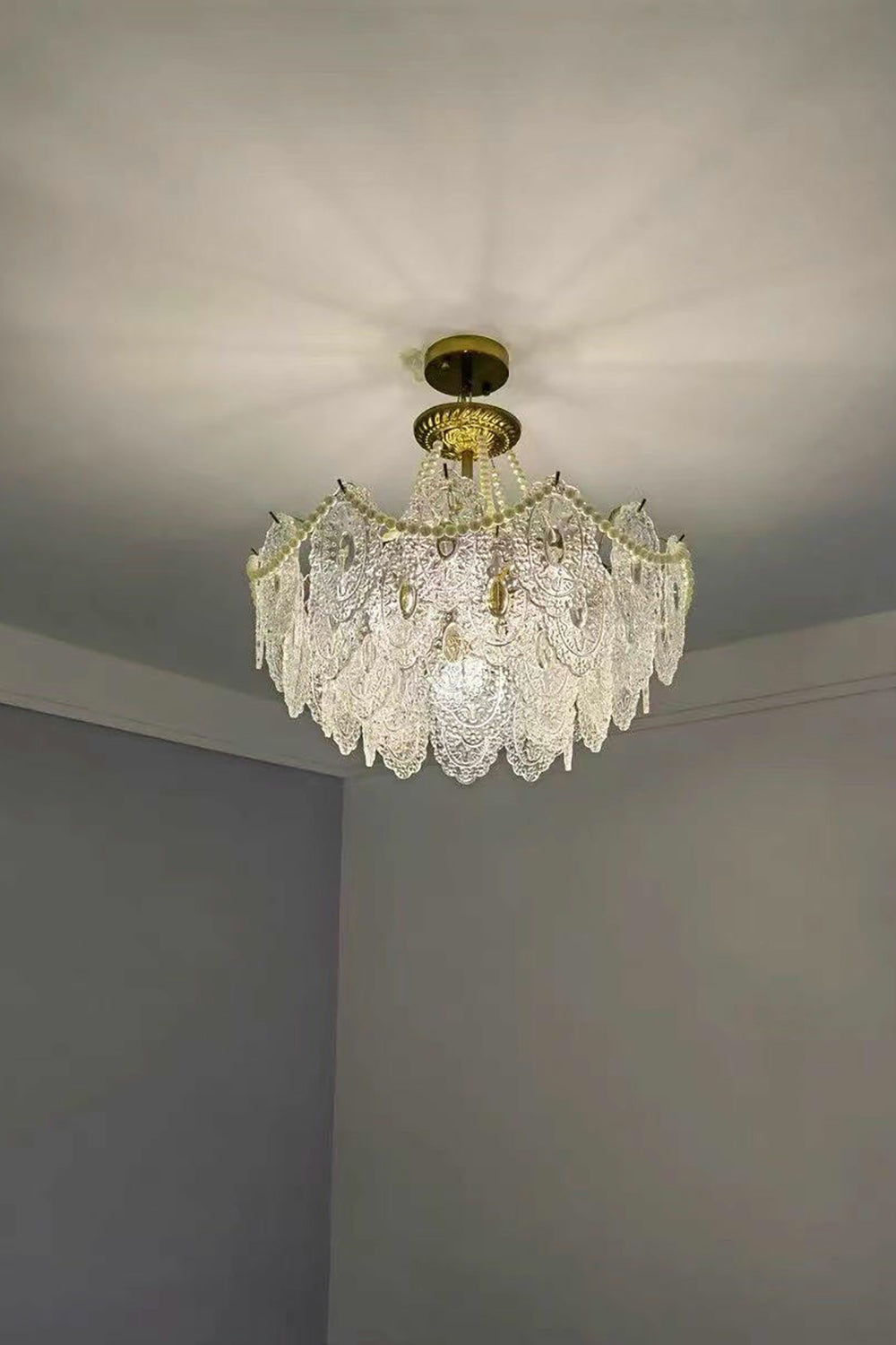 Embossed Pearls Glass Chandelier - everlamps