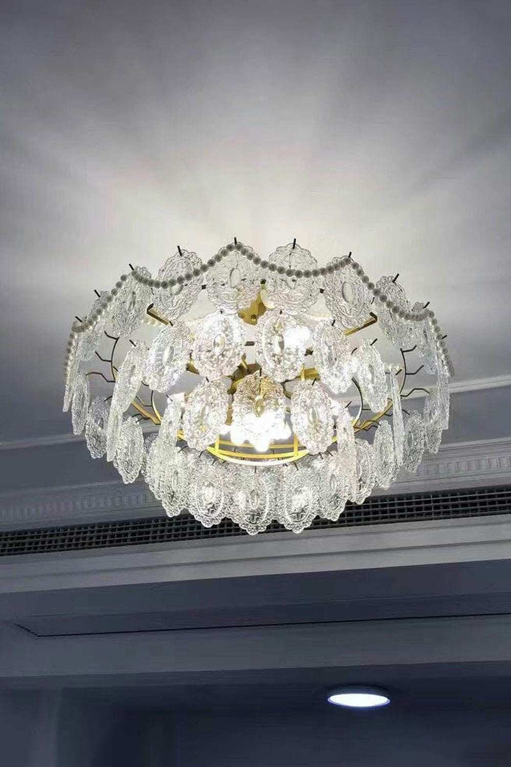 Embossed Pearls Glass Chandelier - everlamps