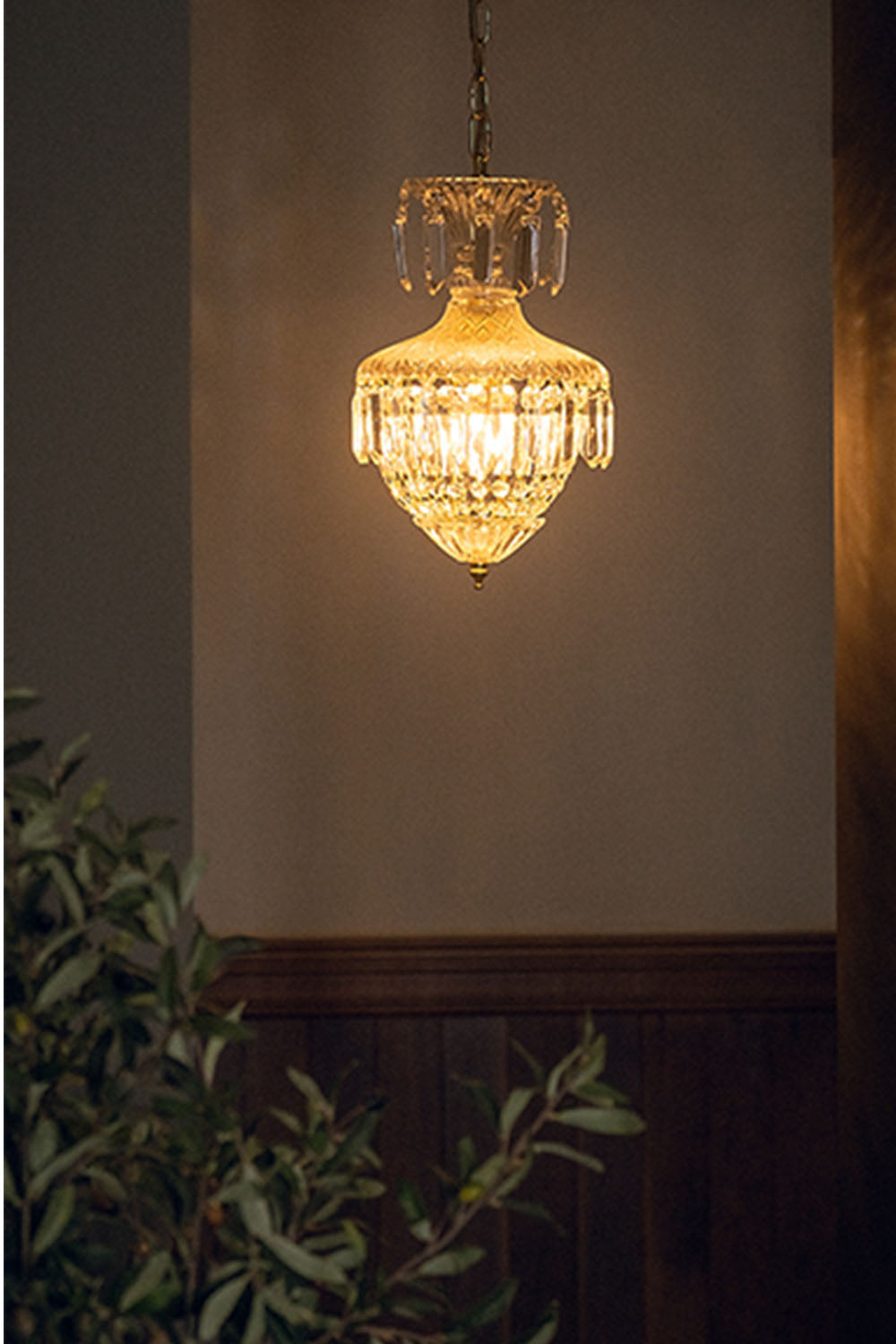 Empire Crystal Pendant Lamp - view 3 | everlamps