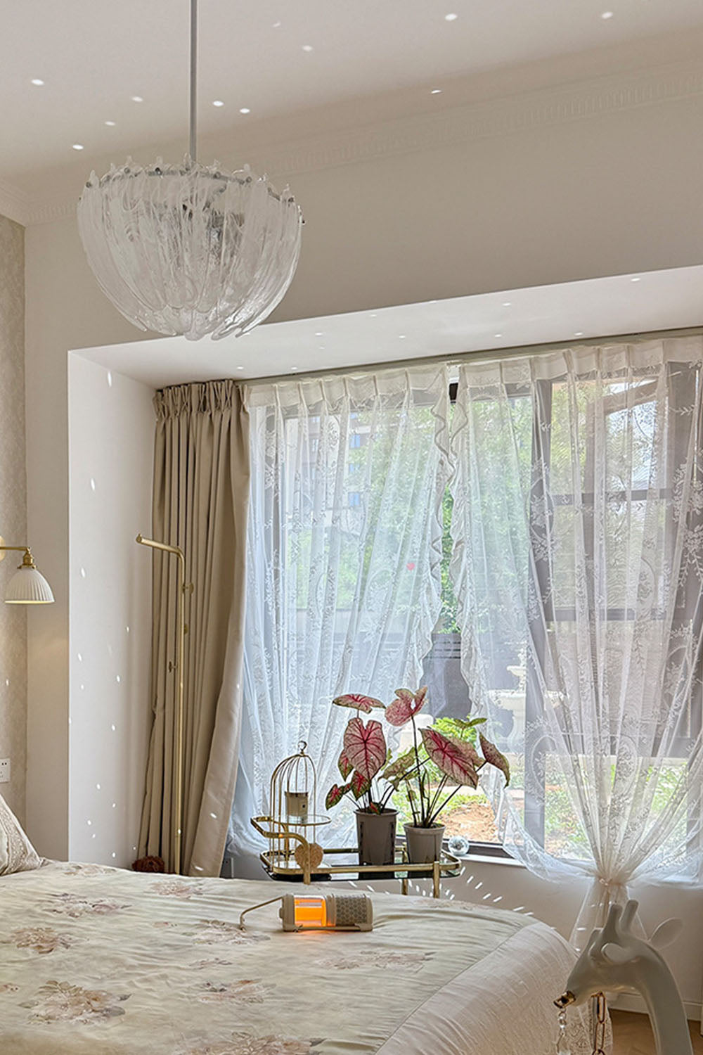 Feather Glass Chandelier - view 9 | everlamps
