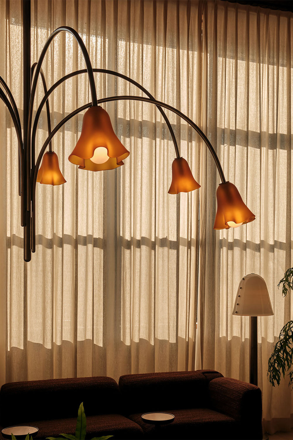 Flora Tulip Series Chandelier - view 16 | everlamps