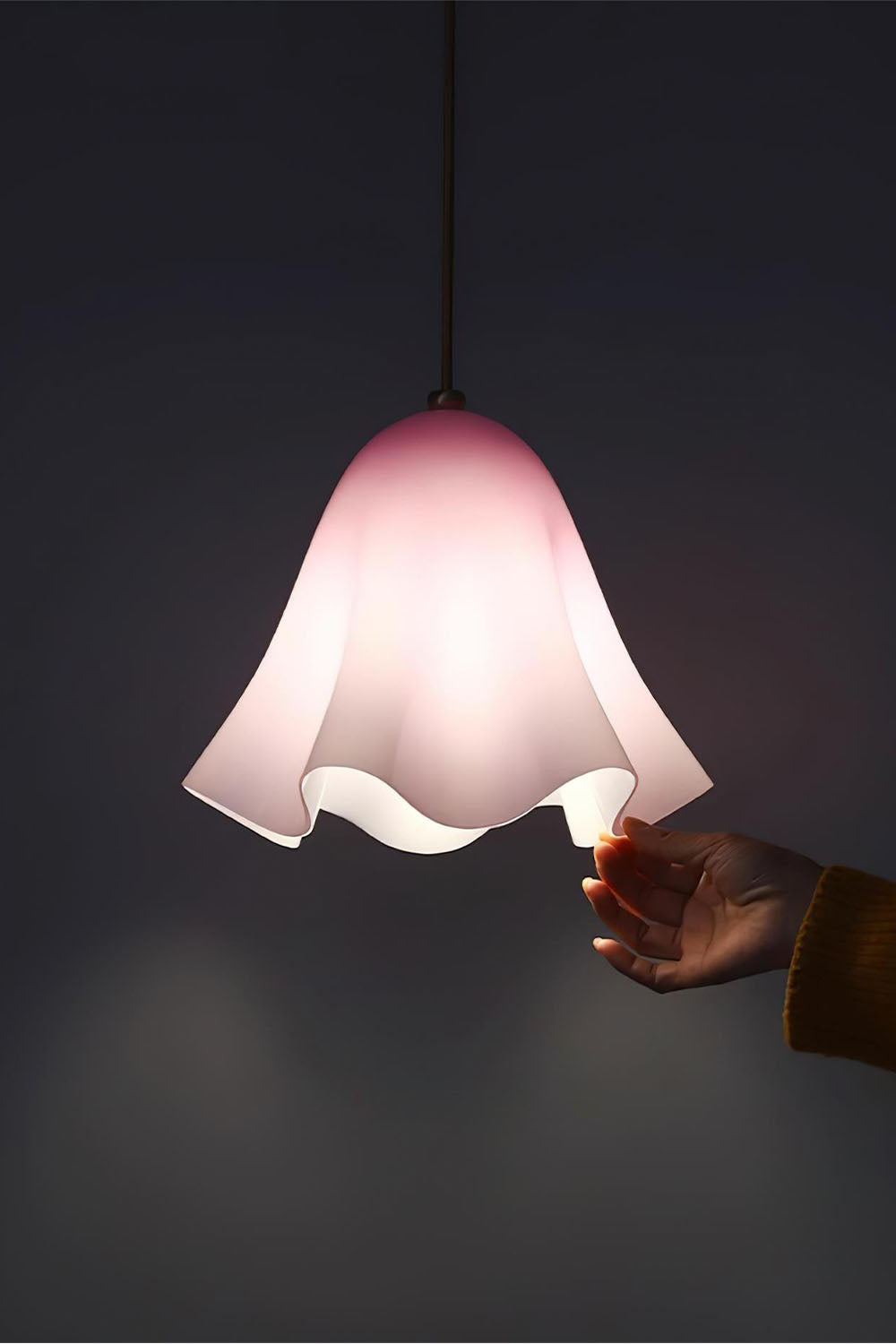 Flora Tulip Series Pendant Lamp - view 8 | everlamps