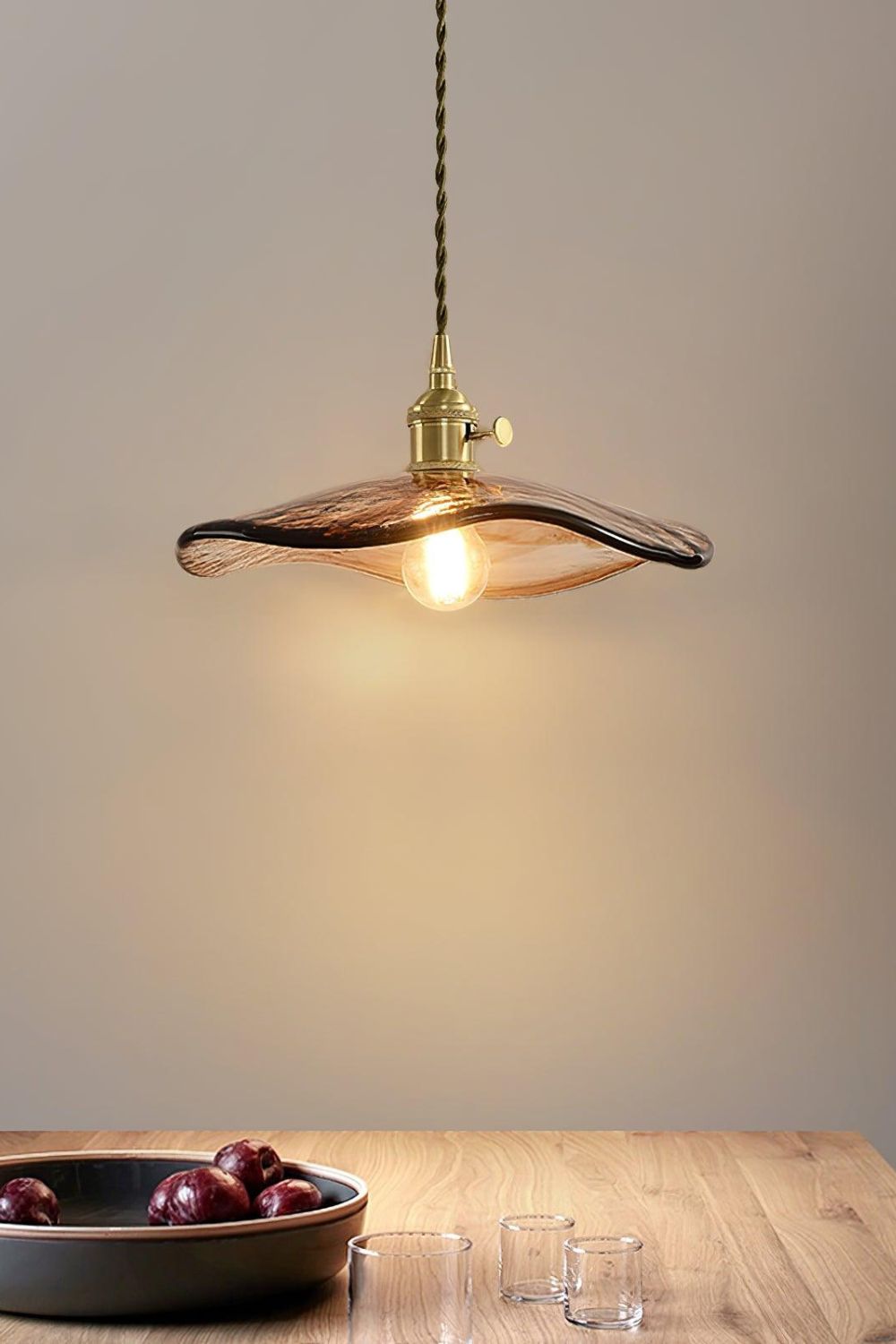 Flower Petal Glass Pendant Light - everlamps