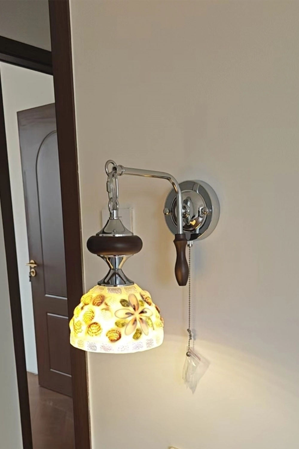 French Retro Handmade Shell Wall Lamp - view 4 | everlamps