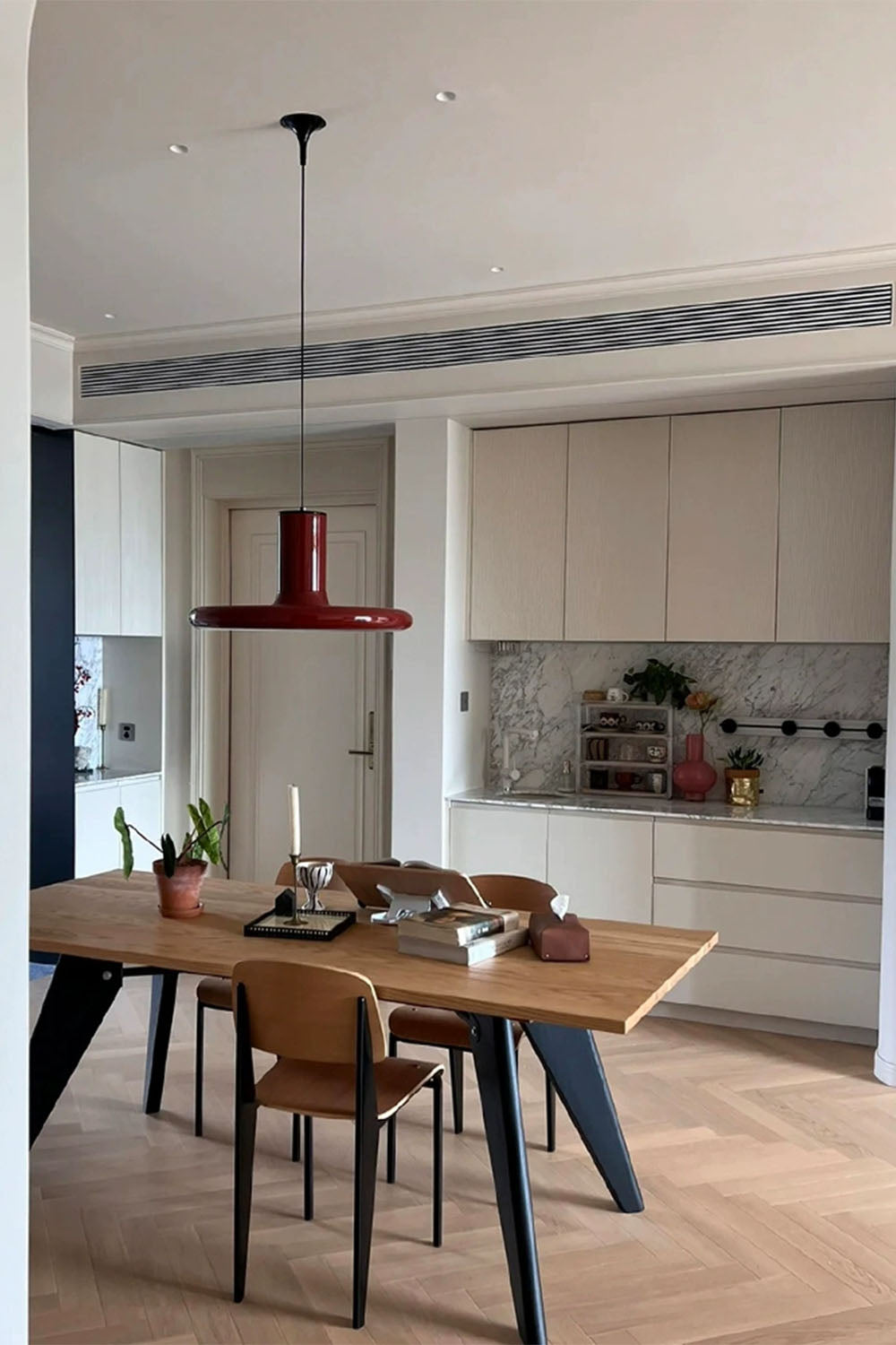 French Retro Nordic UFO Pendant Lamp - view 6 | everlamps