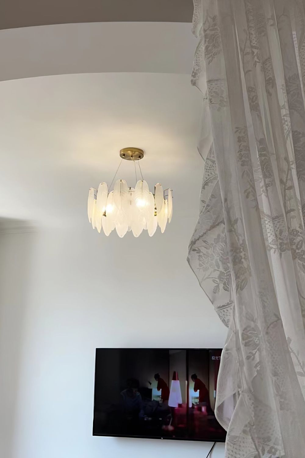 Glass Feather Chandelier - everlamps