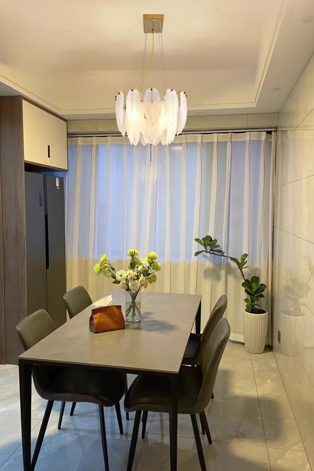 Glass Feather Chandelier - everlamps
