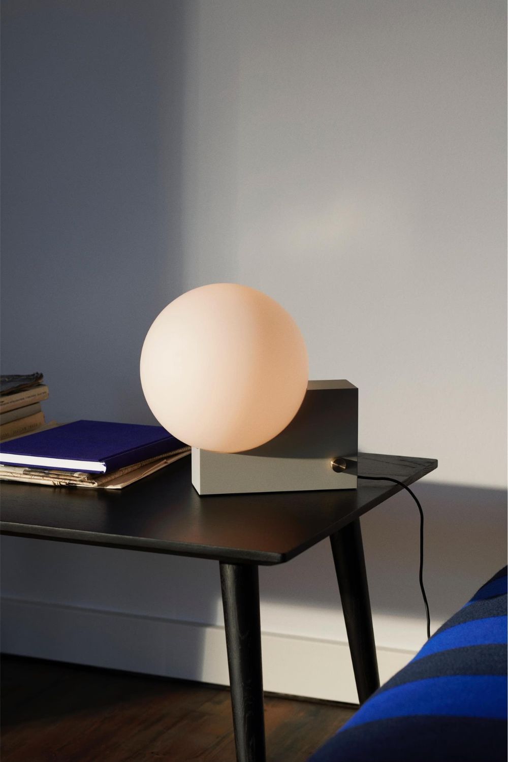 Journey SHY1 Table Lamp - view 3 | everlamps