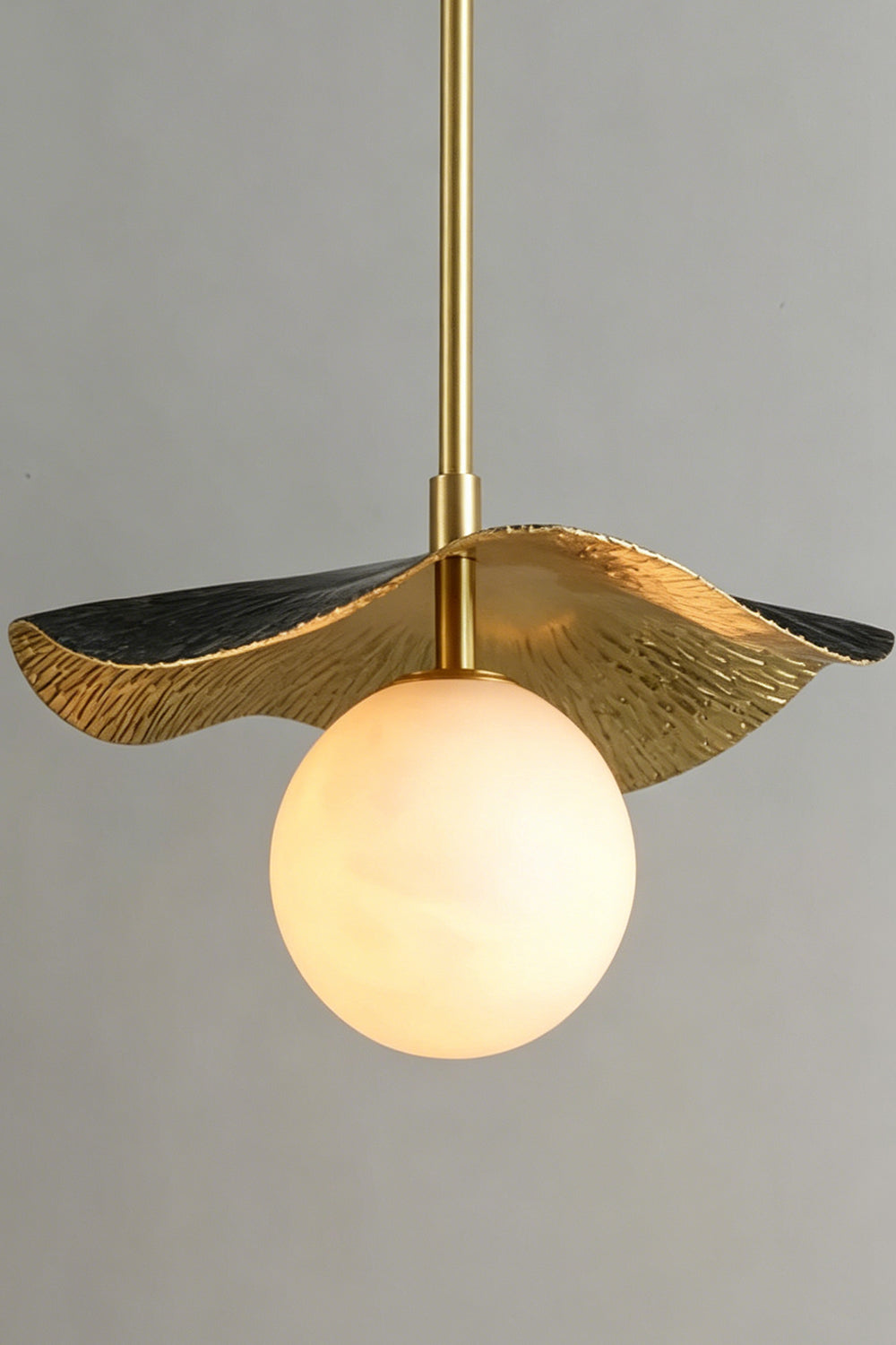 Leaf Alabaster Pendant Light | detail | vexa lamps