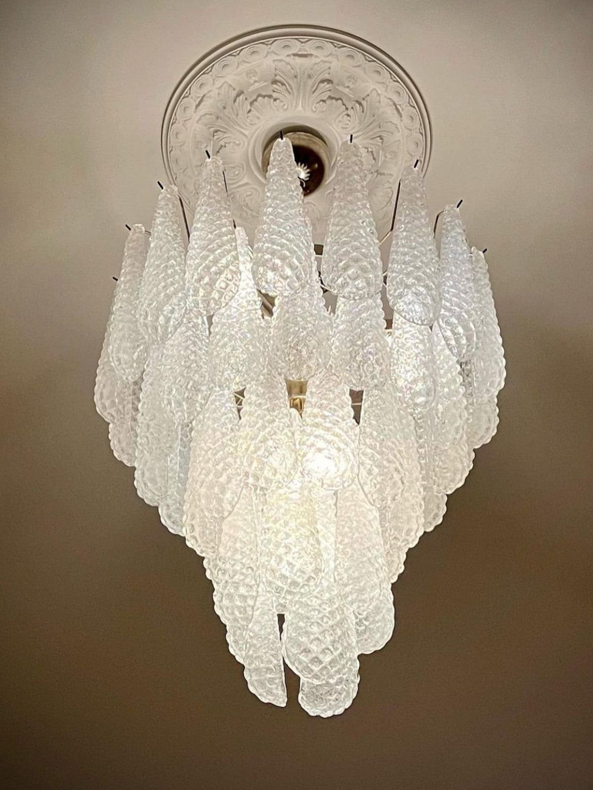 Lira Handblown Glass Drop Chandelier 26" D 52 Drops Clear