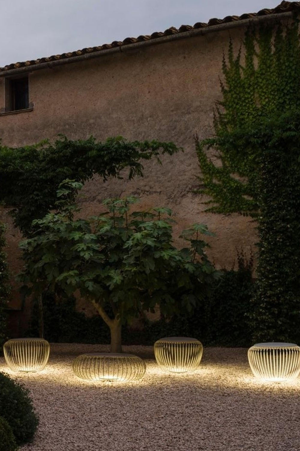 Meridiano Outdoor Floor Lamp - view 9 | everlamps